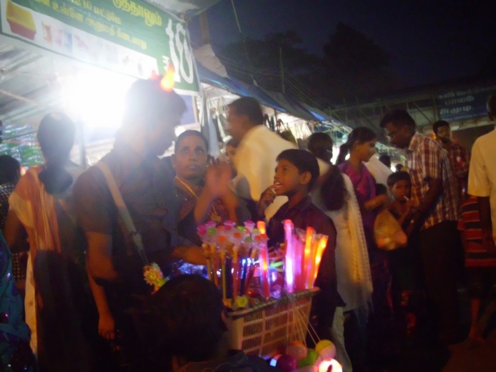 Latchadeepam (A lakh&nbsp;flames)